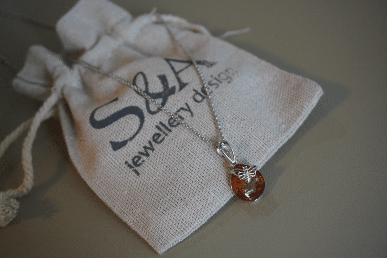 万博ポーランド S&A 琥珀 アンバーブレスレット1点もの 新品未使用