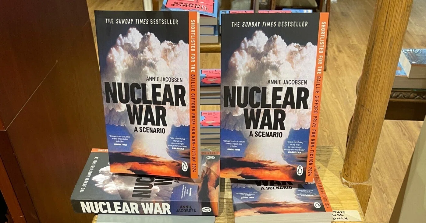 ★て 洋書 英語 包括的核実験禁止条約を監視する 英語の本：NUCLEAR WAR A SCENARIO｜Lunzi in UK