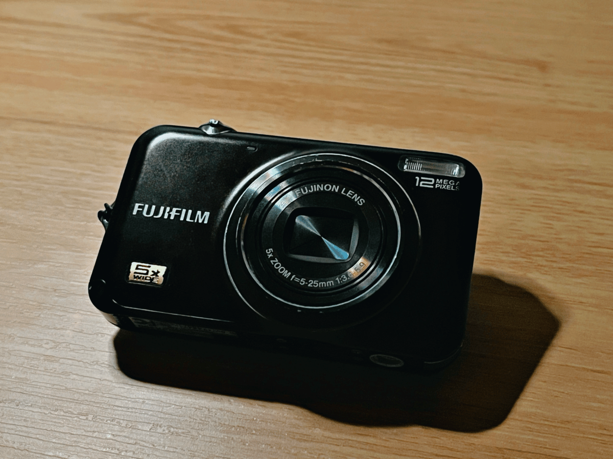 オールドコンデジのエモさに耽る【作例あり】｜井上こころ