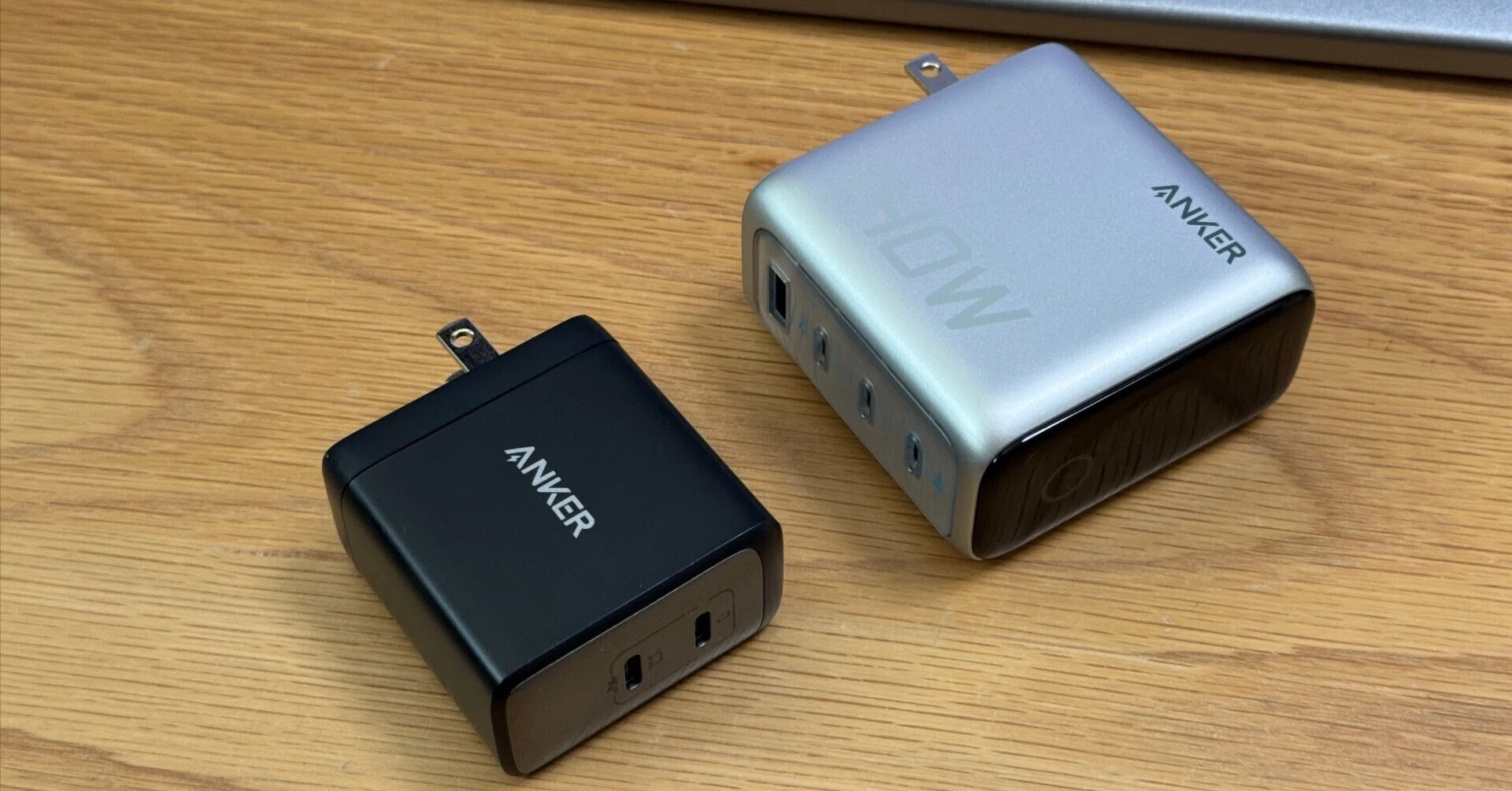 Anker Charger (140W, 4 Ports) 急速充電器 シルバー Anker Charger (140W, 4 Ports)｜タカシ