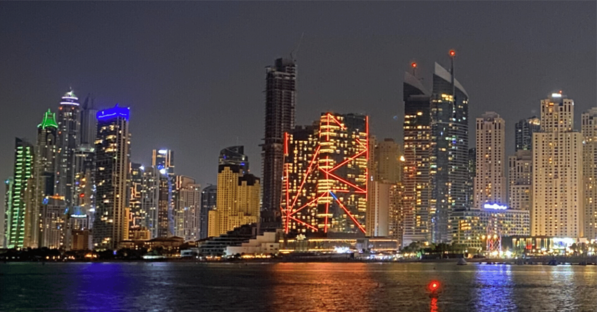 最新版】ランキングで紹介！ドバイ在住の日本人有名人・投資家8選｜はやと