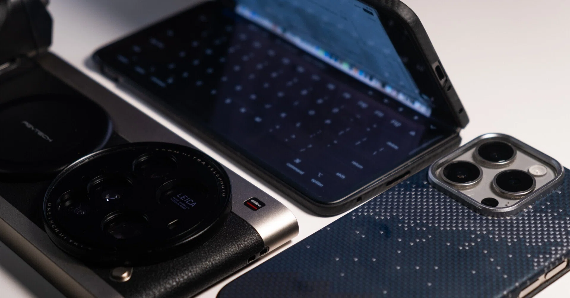 スマートフォン 3台 スマホ三台体制の始まり：iPhoneとXiaomi 15 Ultra、そして新しい