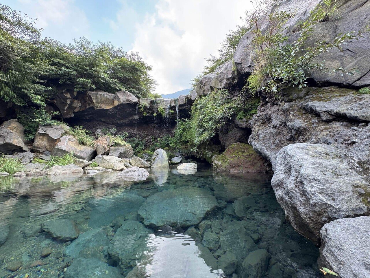 阿蘇山＝火口だけじゃない！高岳・中岳から見下ろす絶景｜YuYa