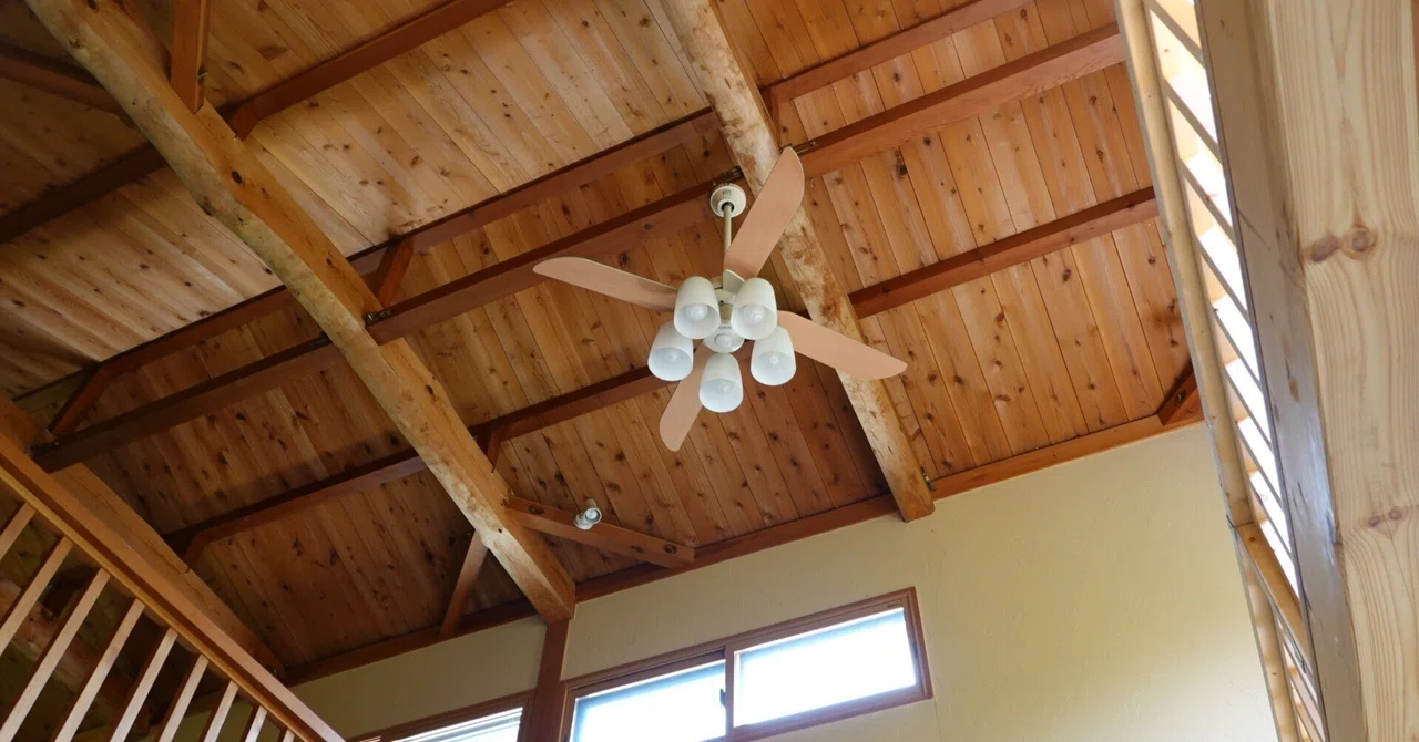 Are rooms with high ceilings and wood stoves a staple of country living ...