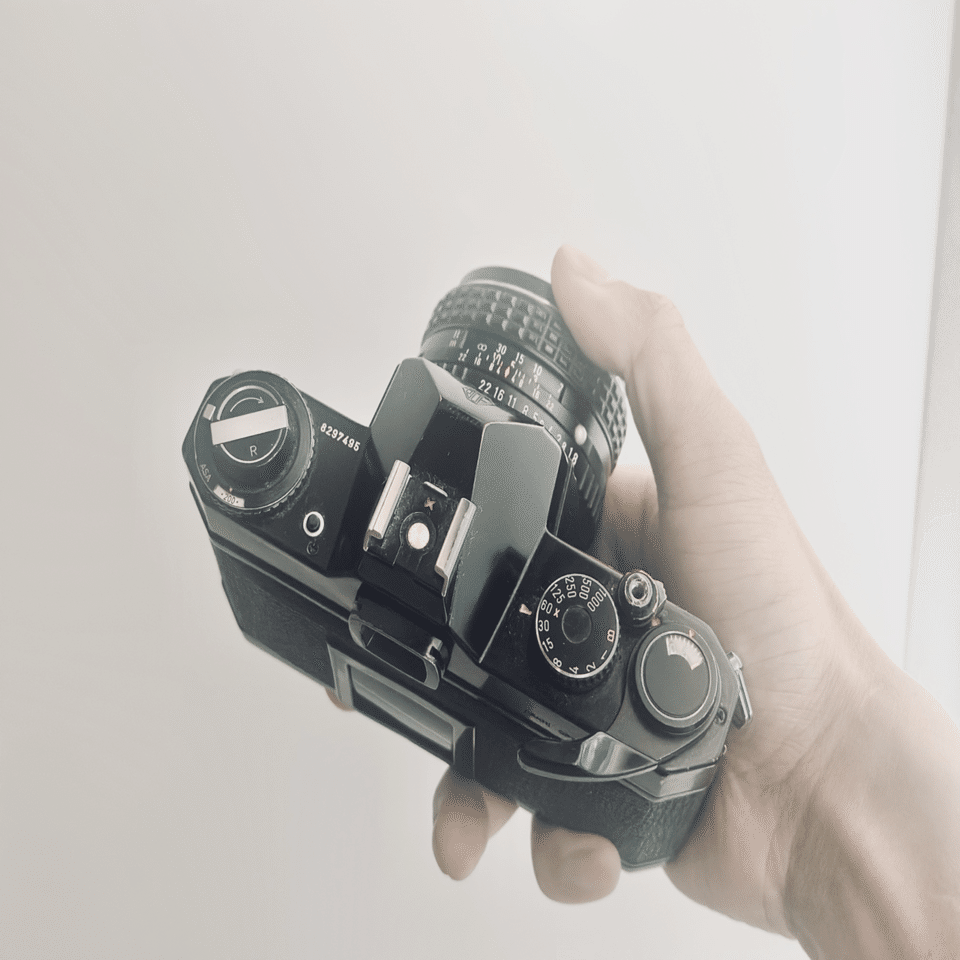 PENTAXの一眼フィルムカメラです　、父が使うていたものまだまだ使えるもの ハーフサイズフォーマット単焦点フィルムコンパクトカメラ 「PENTAX 17