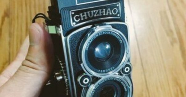 CASIO QV-2300UX コンパクトデジタルカメラ カシオ、回転ズームレンズ付きの200万画素デジカメ2機種