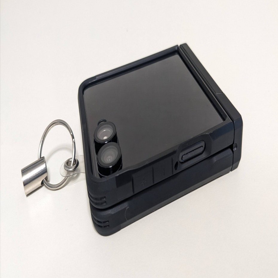 Galaxy Z Flip7をがっちりケースで守る(Spigen タフアーマー・プロ