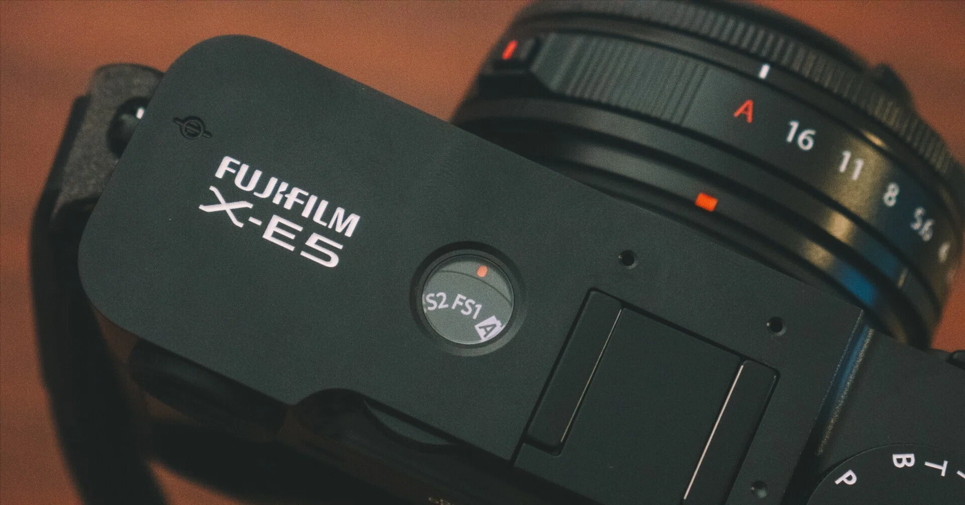 購入レビュー】FUJIFILM X-E5を買いました 【作例つき】 | 僕とカメラ 