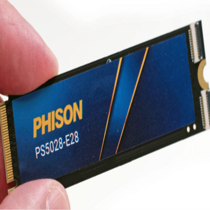 ヒビ補修がありますのでお安くさせていただきました　Windows11 新品高速SSD Microsoft Office他ソフト多数　（返品可） Amazon.co.jp: ノートパソコン office2024搭載Windows11 Pro DDR5 16GB