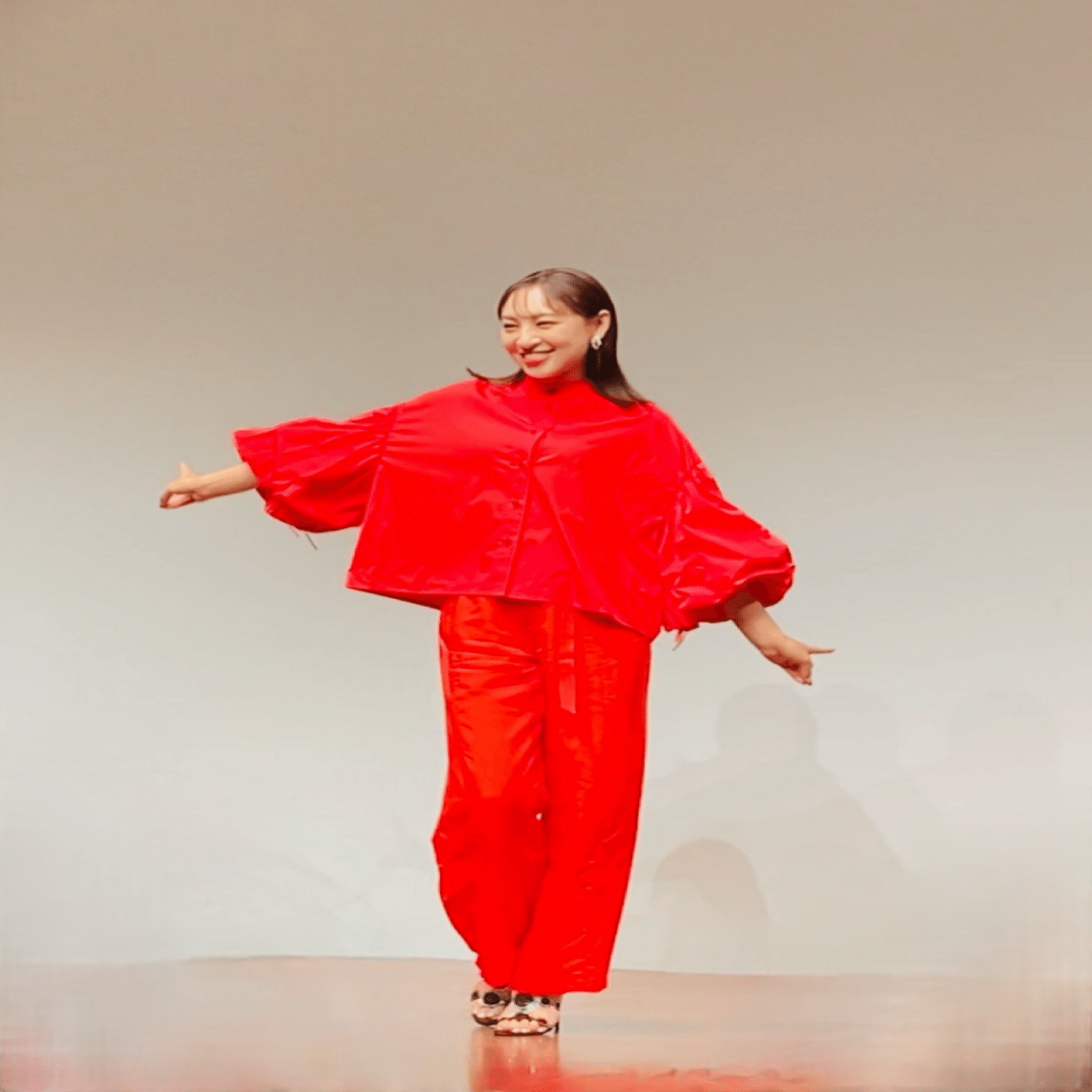 夏の終わりの真顔の音月桂さん（ファンミーティング8/31）｜Janet.K