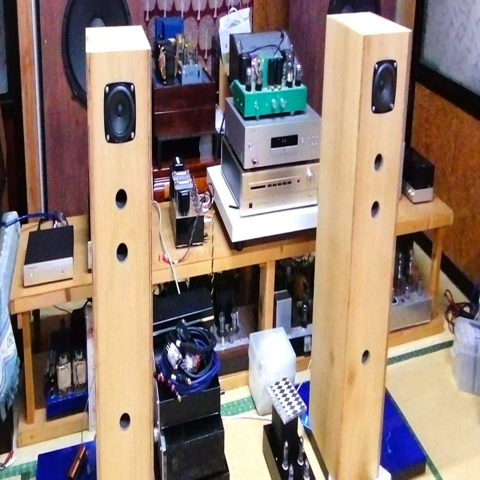 柳津オーディオ関根塾」小澤隆久氏を招いて塾生のアンプを比較試聴