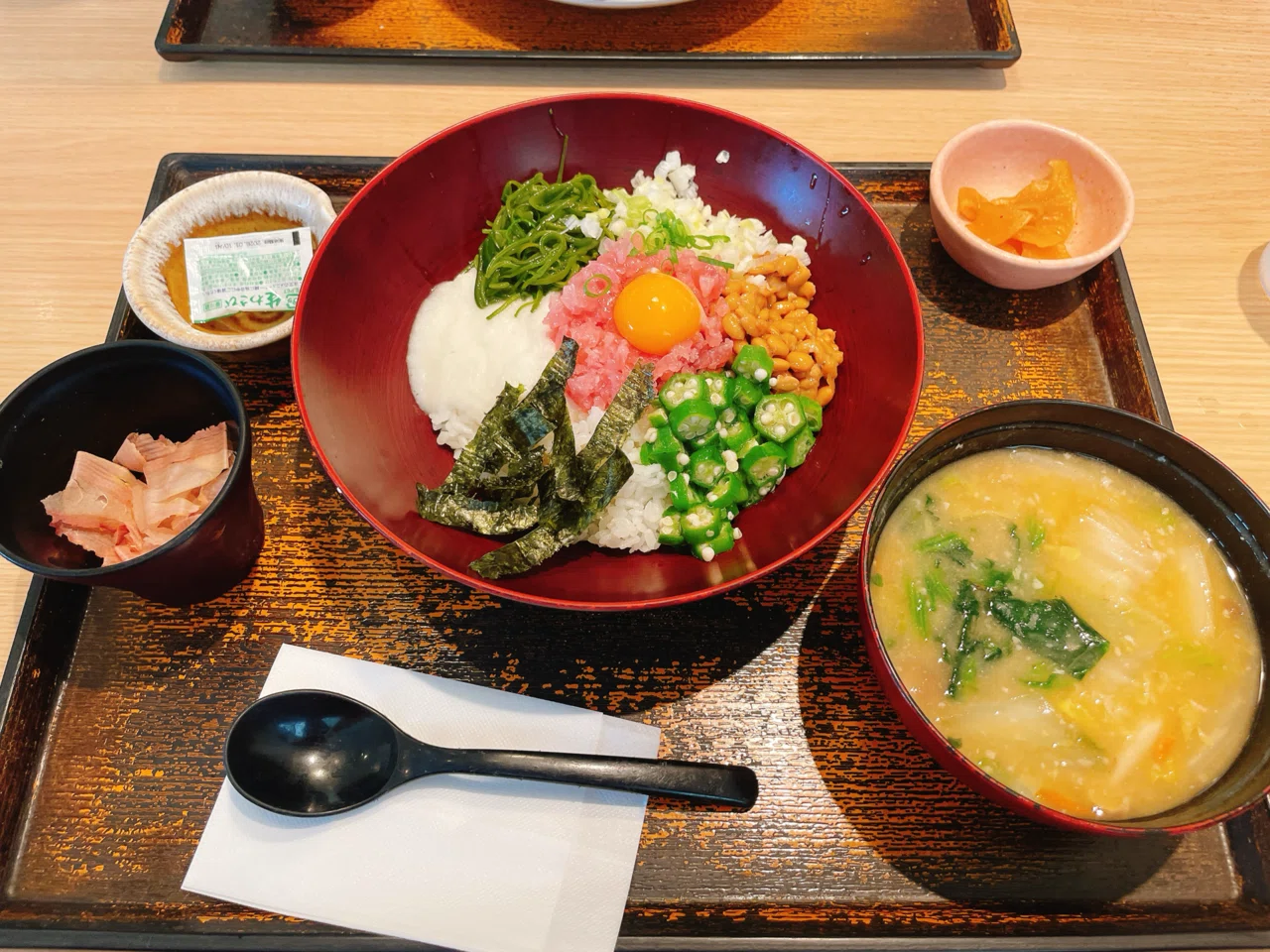 大 戸屋 ばくだん 丼