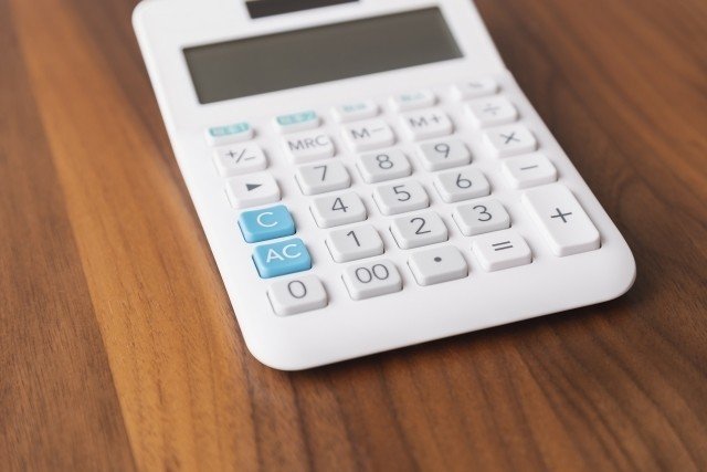 電卓のボタンの並びが 電話と逆さまになっている理由 3 は電卓の日 オモシロなんでも雑学 公式 Note 電卓のボタンの並びが 電話と逆さまになっている理由 3 は電卓の日 オモシロなんでも雑学 公式 Note