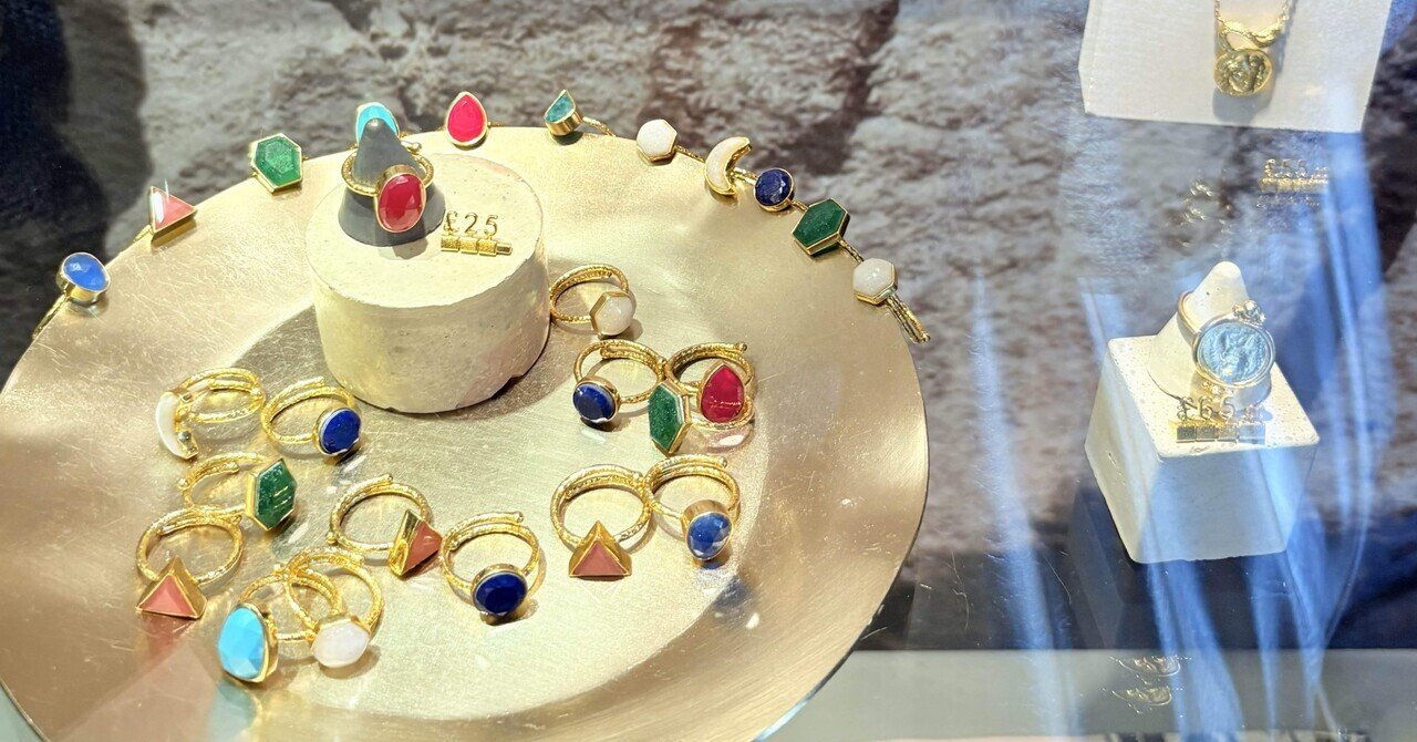 旅先の美術館で見つけるアクセサリー【自分へのお土産】｜あさのひ