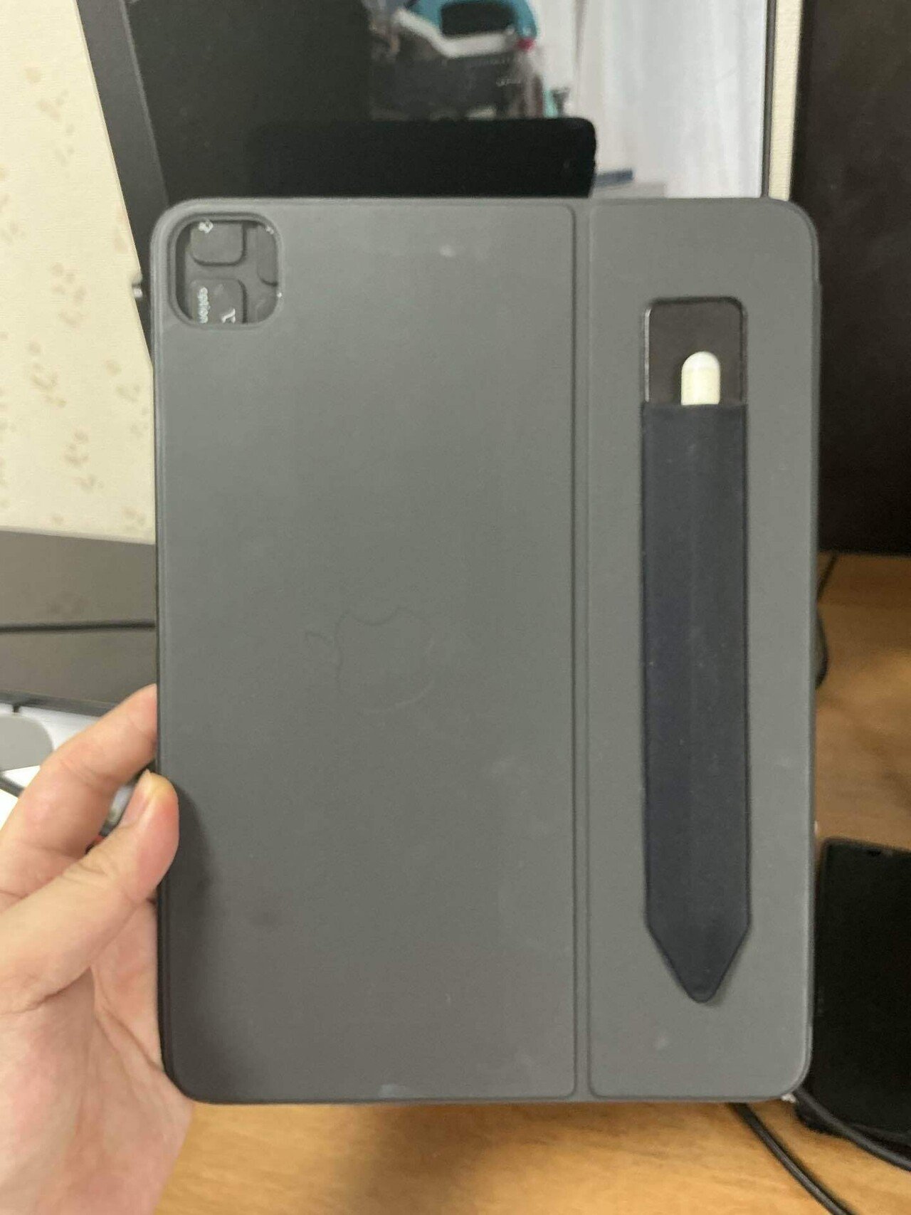 smart keyboard folio 11インチ 即購入OK Amazon | 【整備済み品】 Apple 11インチiPad Pro(第1.2.3世代