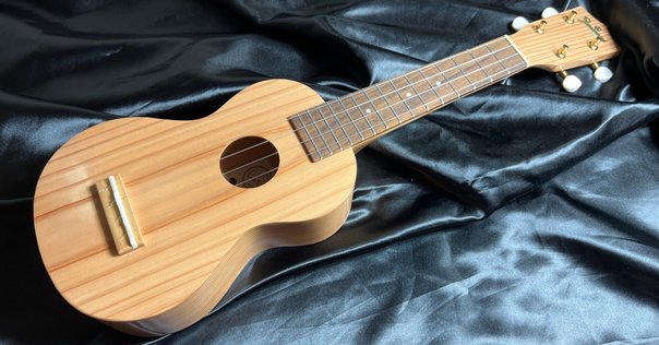 Premium Grade “カーリーメイプル”｜Freedom Custom Guitar