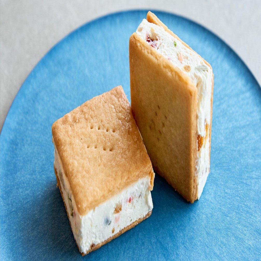 大阪万博で話題沸騰中！夏の限定商品「FRUITS ICY CREAM」｜VENUTS