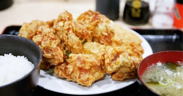 カラーラノンフライヤーで唐揚げ♡ カラーラ(ノンフライヤー)で鶏のから揚げ。外はカリッ、中は