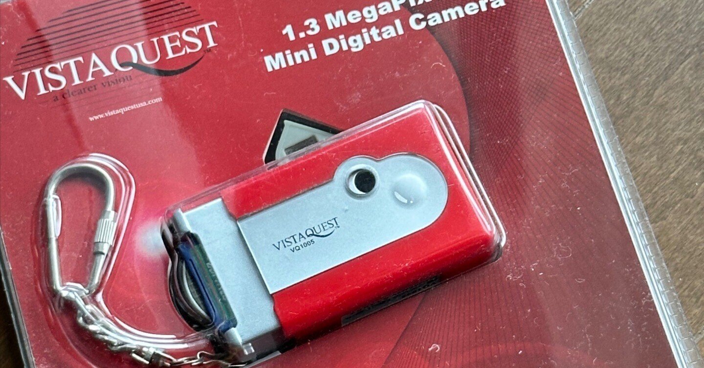 0906 ピンクカラー VISTA QUEST VQ1005 トイデジ インパクトが大きいトイデジ VISTAQUEST VQ1005｜ema_photo