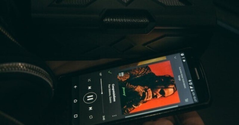 なぜあの曲はバズるのか?デジタル配信の仕組みを探る