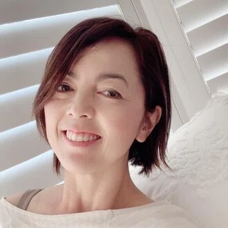 直美リー｜幸せの原理原則について伝える人