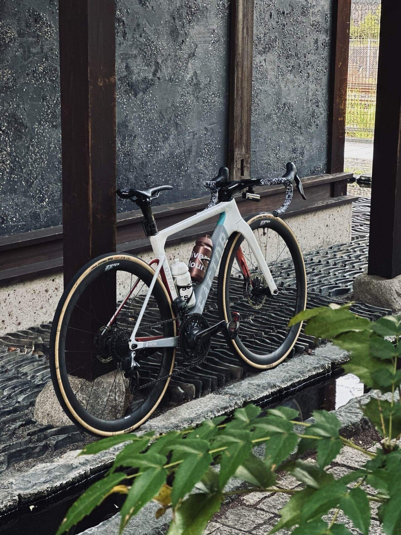 ZIPP空気圧センサー付ホイールってどうなの？｜877Bicycle🍌
