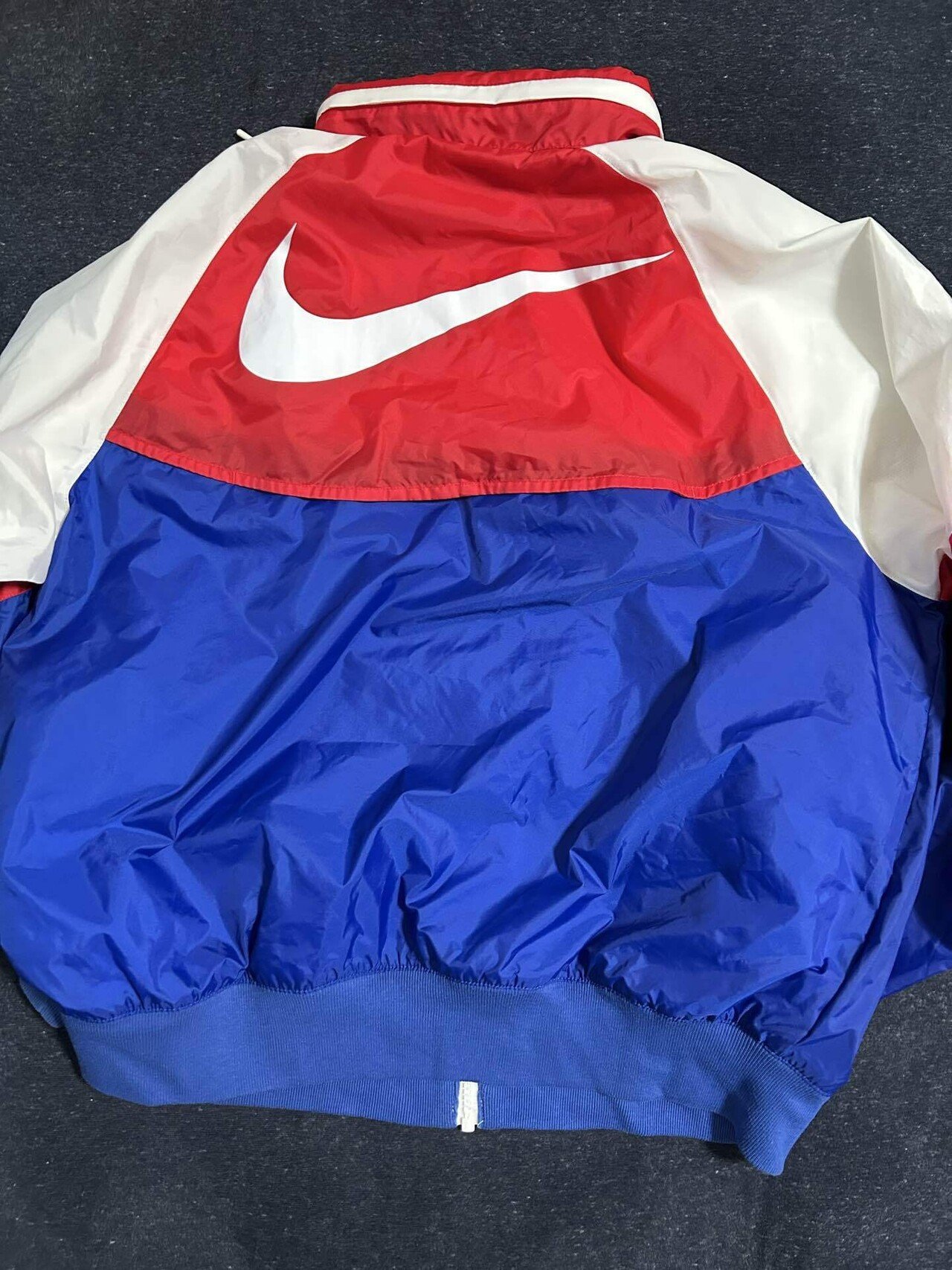 激レア美品 映画べいびーワレキューレ 伊澤彩織着用 Nike ナイロンジャケット ナイキナイロンジャケット 伊澤彩織着用モデル ベイビー