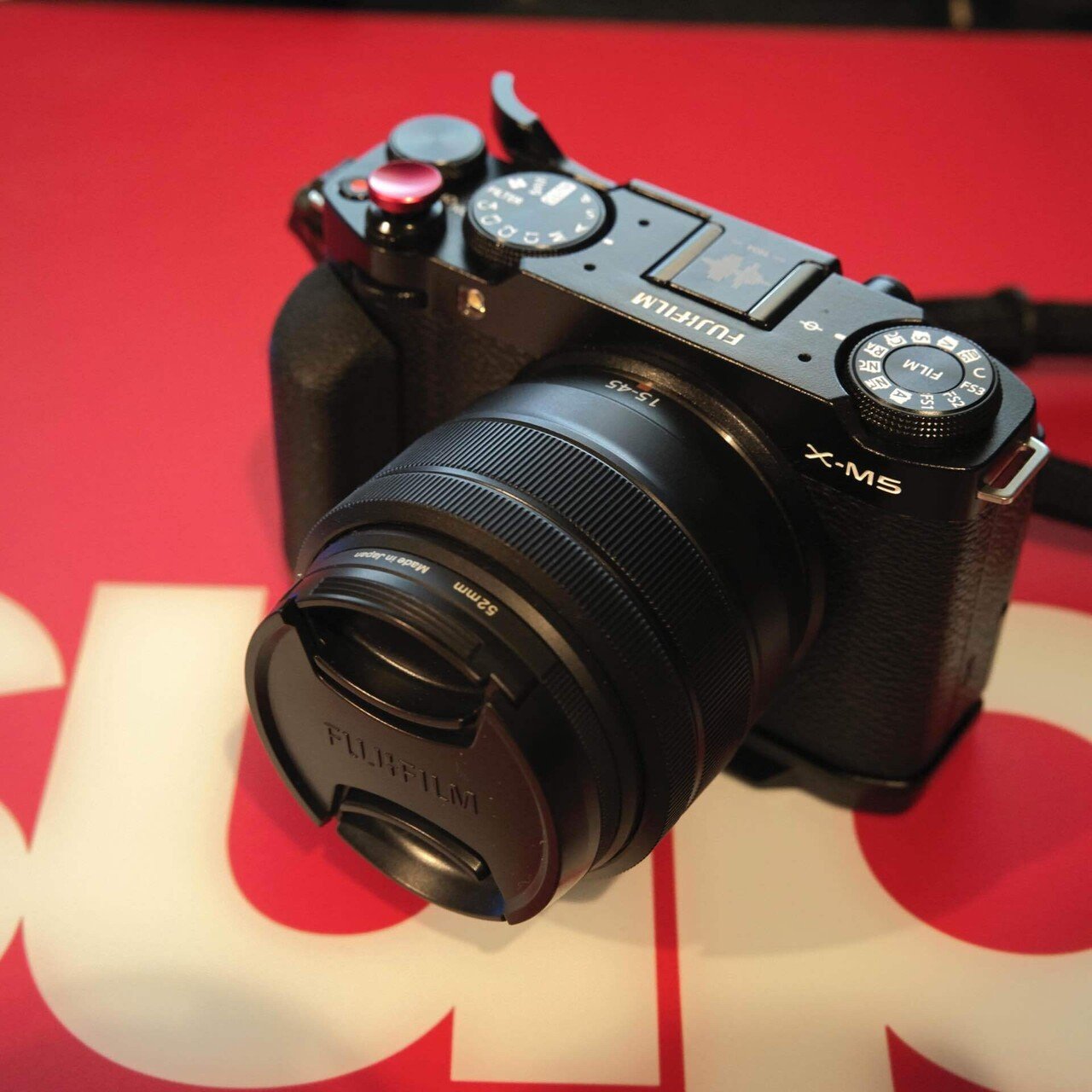 【美品】FUJIFILM X-M5 XC15-45mmF3.5-5.6レンズ付属 3年保険付] FUJIFILM X-M5 XC15-45mmレンズキット ブラック
