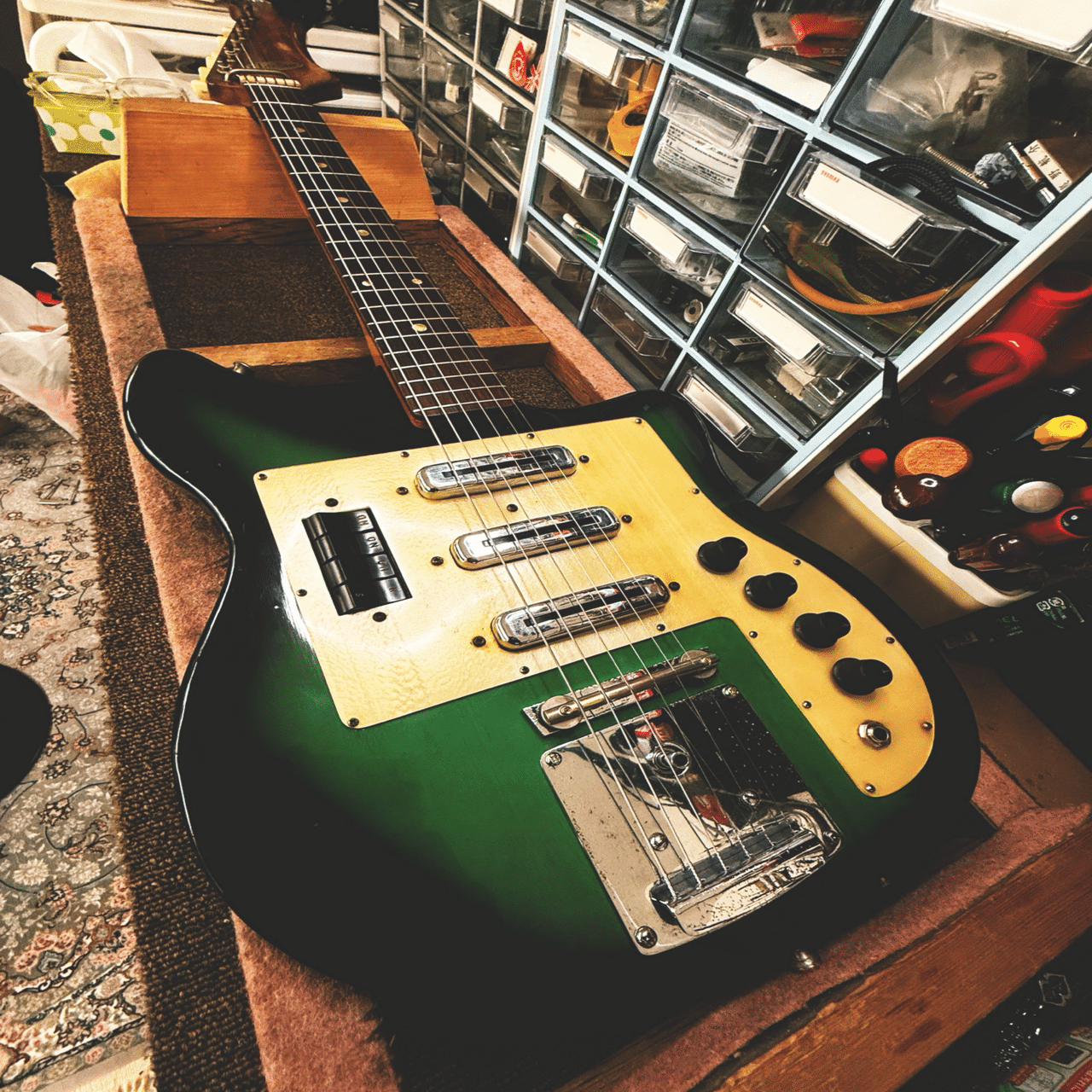 Telester Unknown bizzare guitar 1965 (Teisco,Kawai,Regina,Goldmax