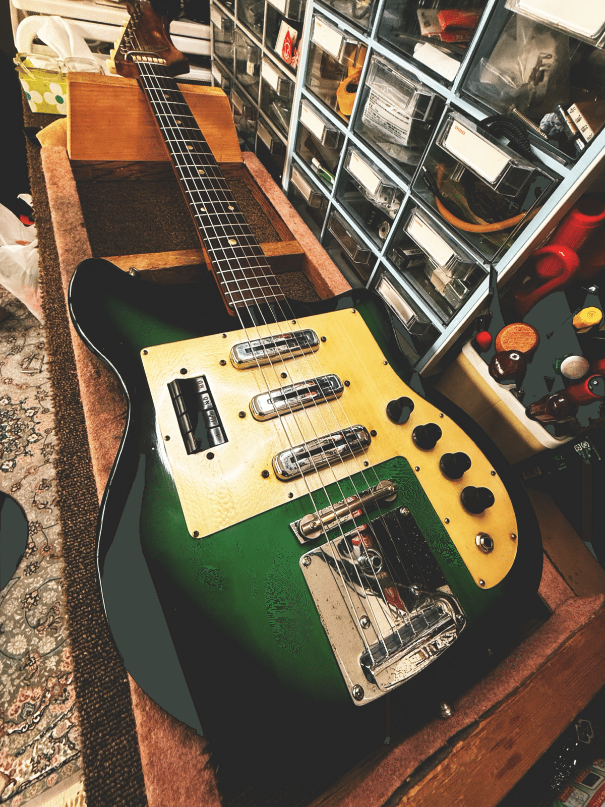 【美品・希少】TRAVEL GUITAR スピードスター Amazon.co.jp: TRAVELER GUITAR トラベラーギター エレキギター