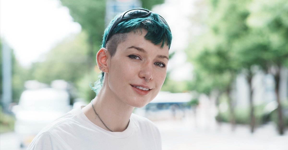 アメリカンアンティーク　アルバム入り　女性　ポートレート写真 楽天市場】ガールズフォト 正方形ポスター 女性 モデル ポート