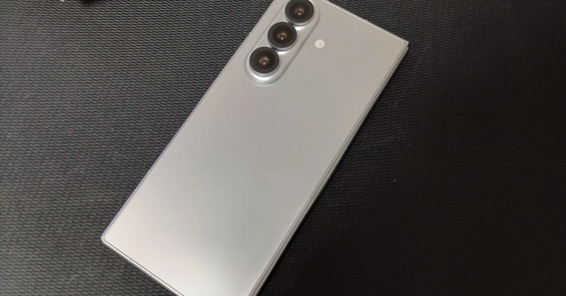 折りたたみスマホ】壊れたFold3の現在と、我が家にやってきた『雑に
