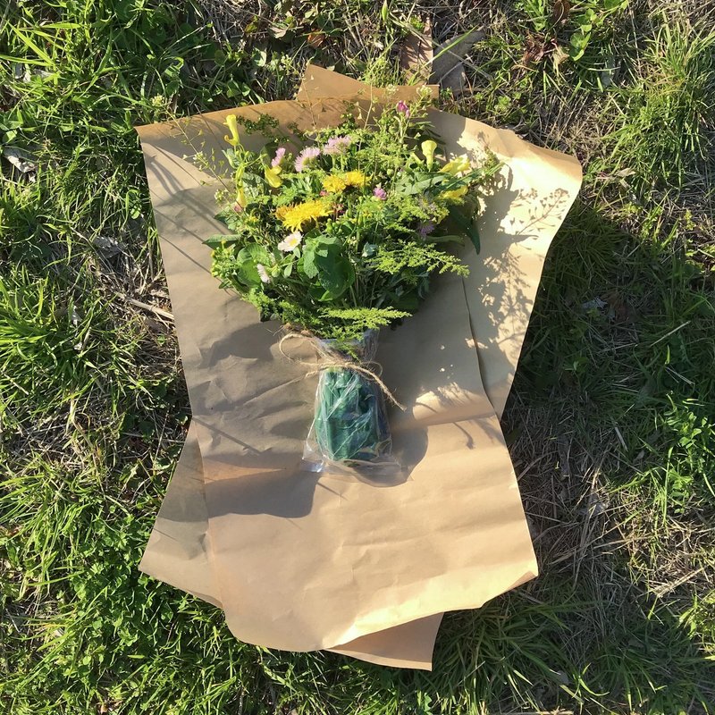 実践レポート 花屋は雑草をブーケにできるか Juneray Note 実践レポート 花屋は雑草をブーケにできるか Juneray Note