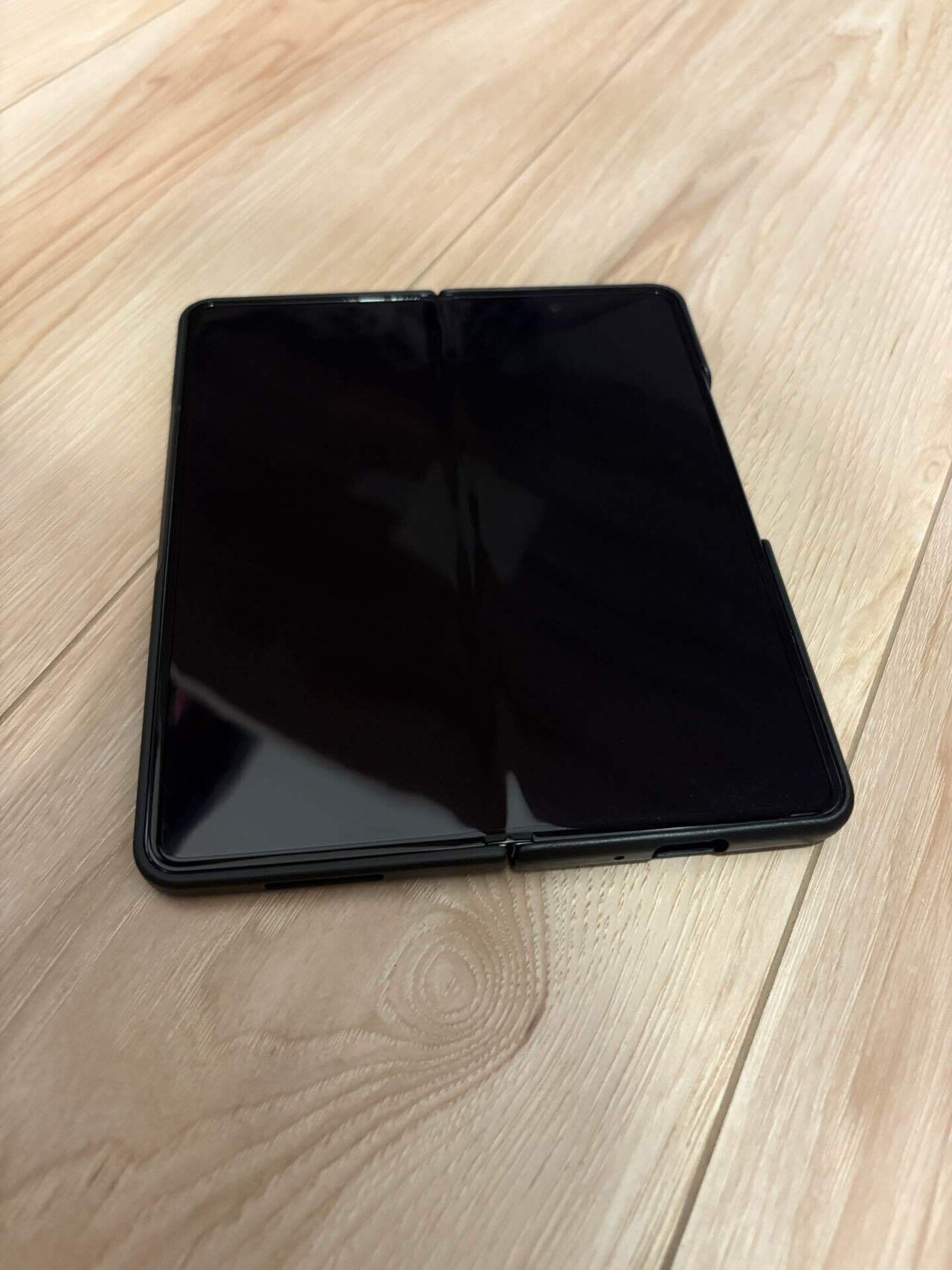 今さら買ってしまったGALAXY Z Fold4──フォルダブルスマホ3台目の