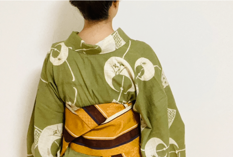 広えり、バチ衿」どう選ぶ？浴衣ならでは視点でみています｜日本の着物