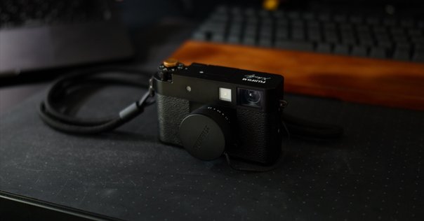 【レザーケース付き】FUJIFILM X100F ミラーレス一眼【音出ません】 レザーケース付き】FUJIFILM X100F ミラーレス一眼【音出ません】