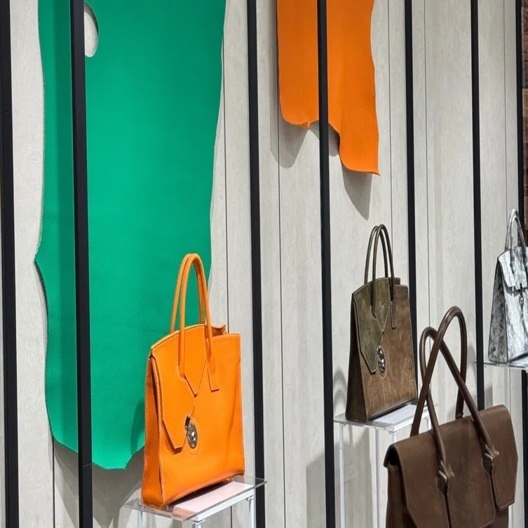 The 'Rebellious Bag' Challenged by a Self-Taught Artisan: One-of-a