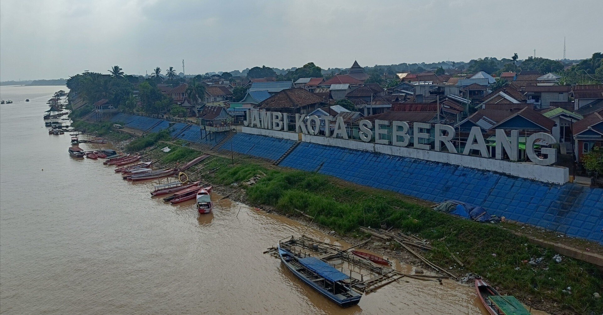 トランプ大統領、ペンシルベニア州で集会を開き、日本製鉄と 南方占領地　スマトラ無加刷使用例　13Ｓ24E オンピース　送料込み　 US