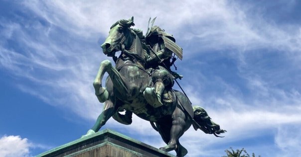 招魂」された神武天皇像…日本にも銅像を神のごとく崇めた時代が