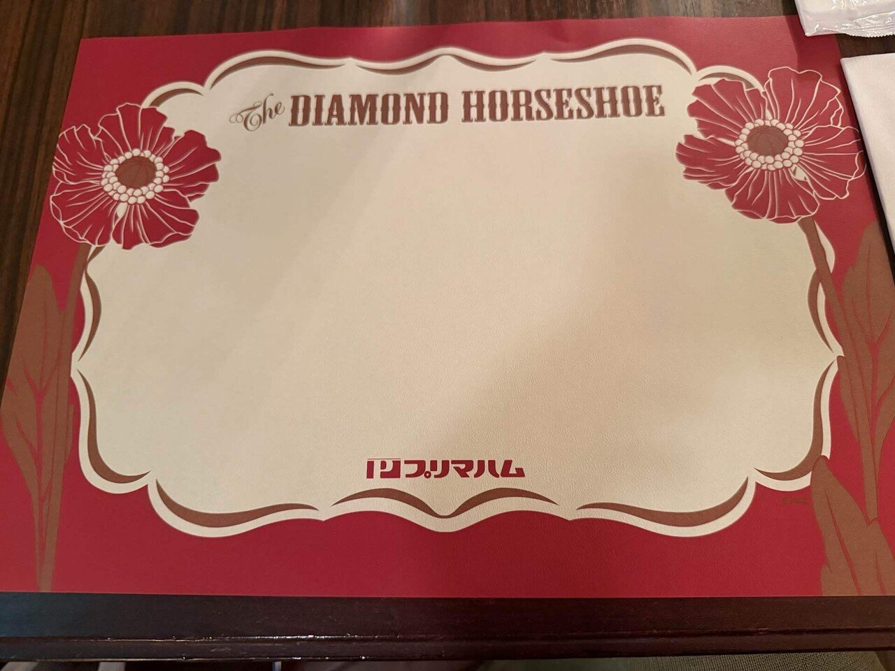 ディズニー】レストランのトレーが可愛すぎ｜VANI