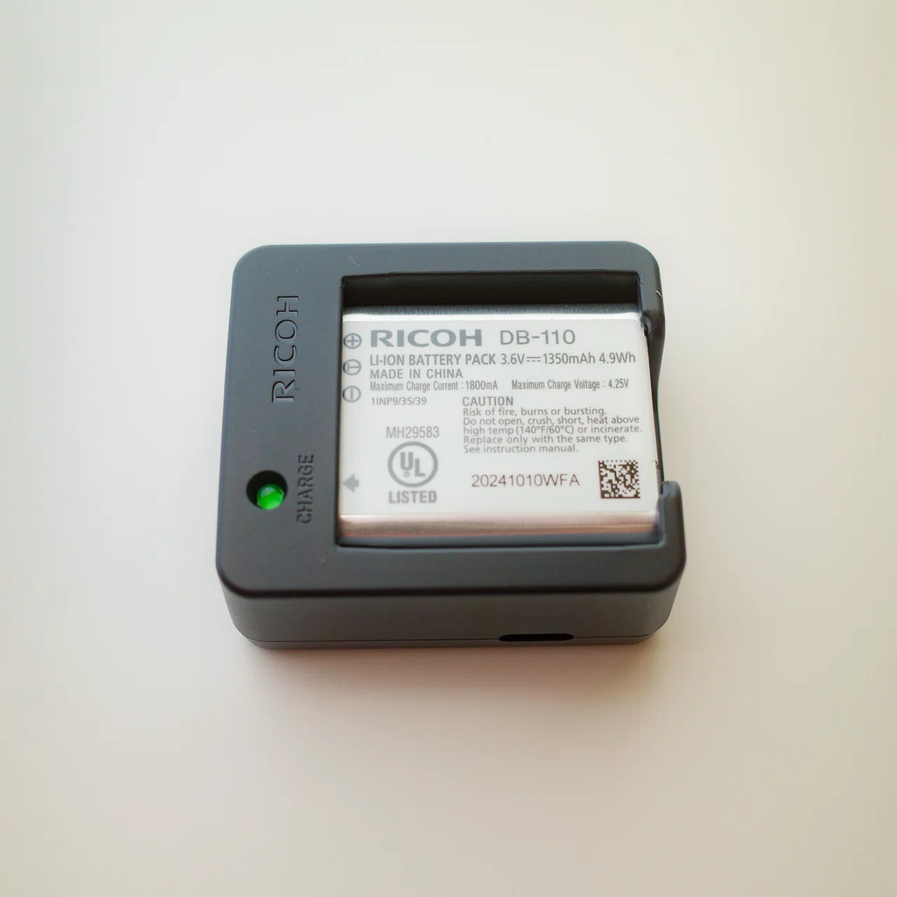 RICOH GRⅢと一緒に購入したアクセサリーを紹介します。｜むささび 