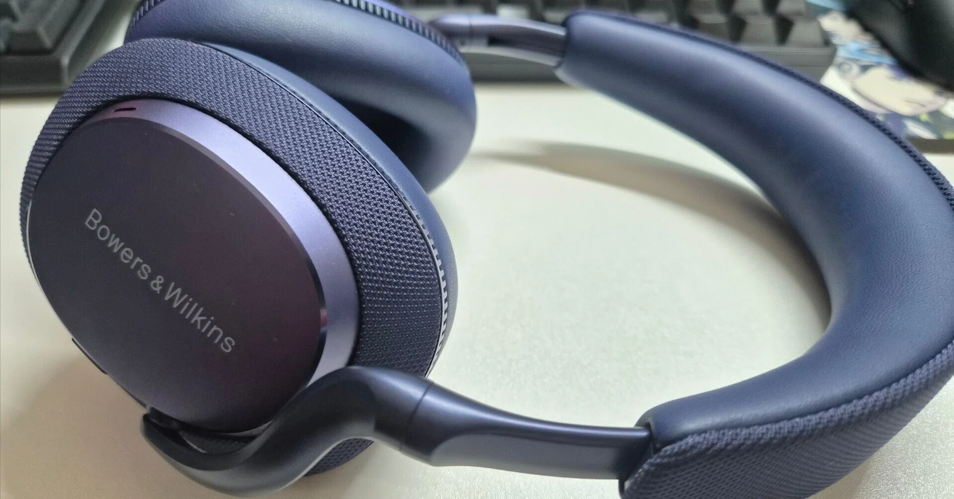 高級ヘッドホンに手を出した話【Bowers&Wilkins Px7 S3】｜つよツヨ