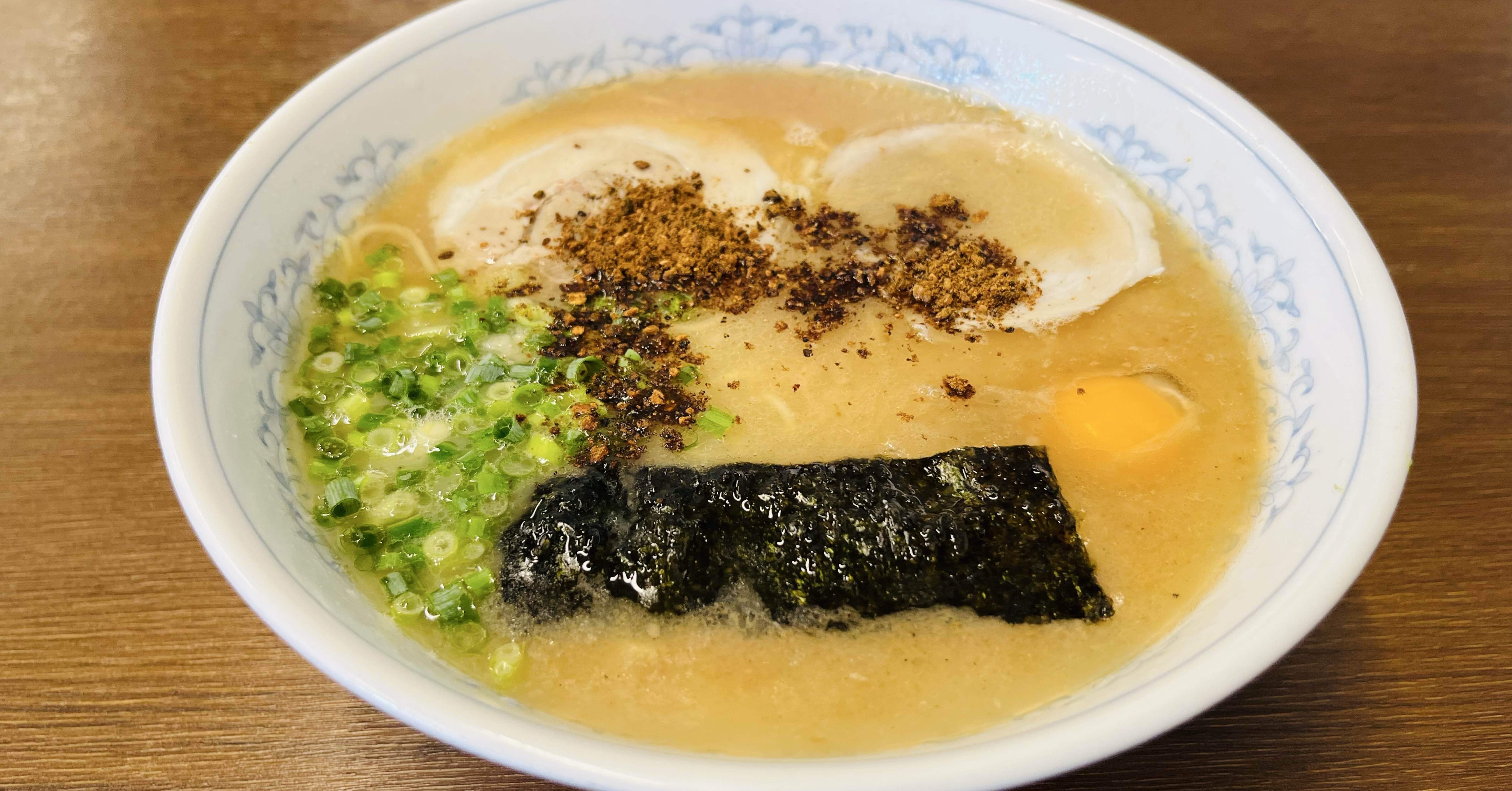 熊本旅行記】玉名市の名店「桃苑」で焦がしにんにく香るラーメンを堪能
