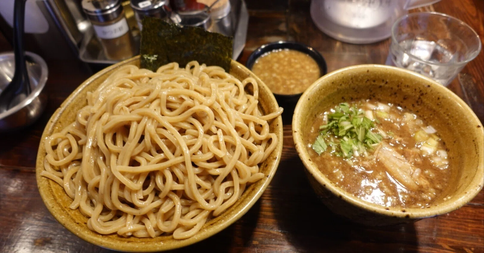 二 代目 えん 寺