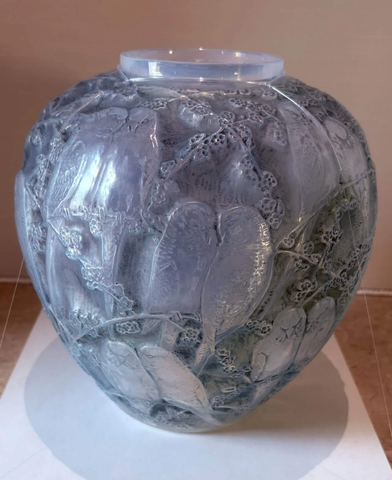 パリの美術学校と旧朝香宮邸におけるラリック、アール・ヌーヴォーの宝