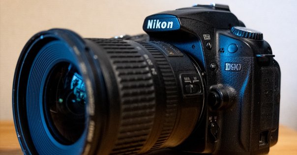 再びデジタル一眼レフカメラ『ニコンD40』を手にする｜倉本シオ