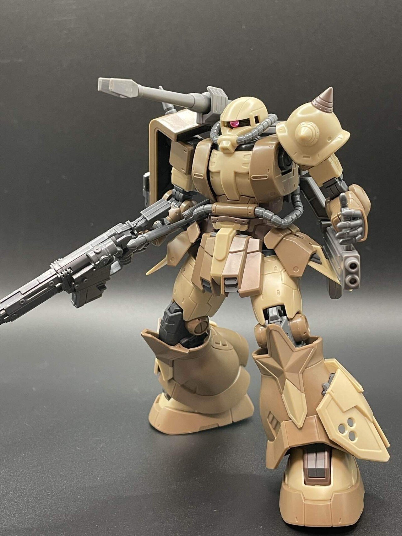 も*ん様 ザク デザートカラー ガトリングキャノン装備 モビル