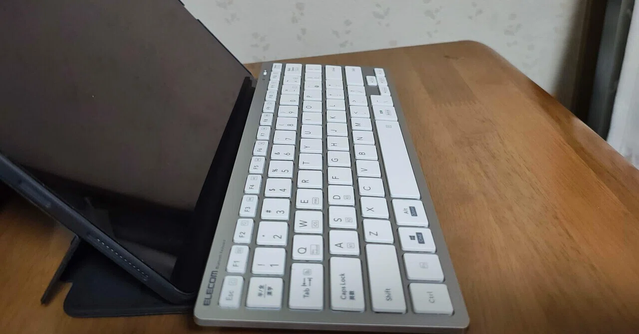 Apple iPad Air 第5世代＋Magic Keyboard等周辺機器付 | ヤマダウェブコム