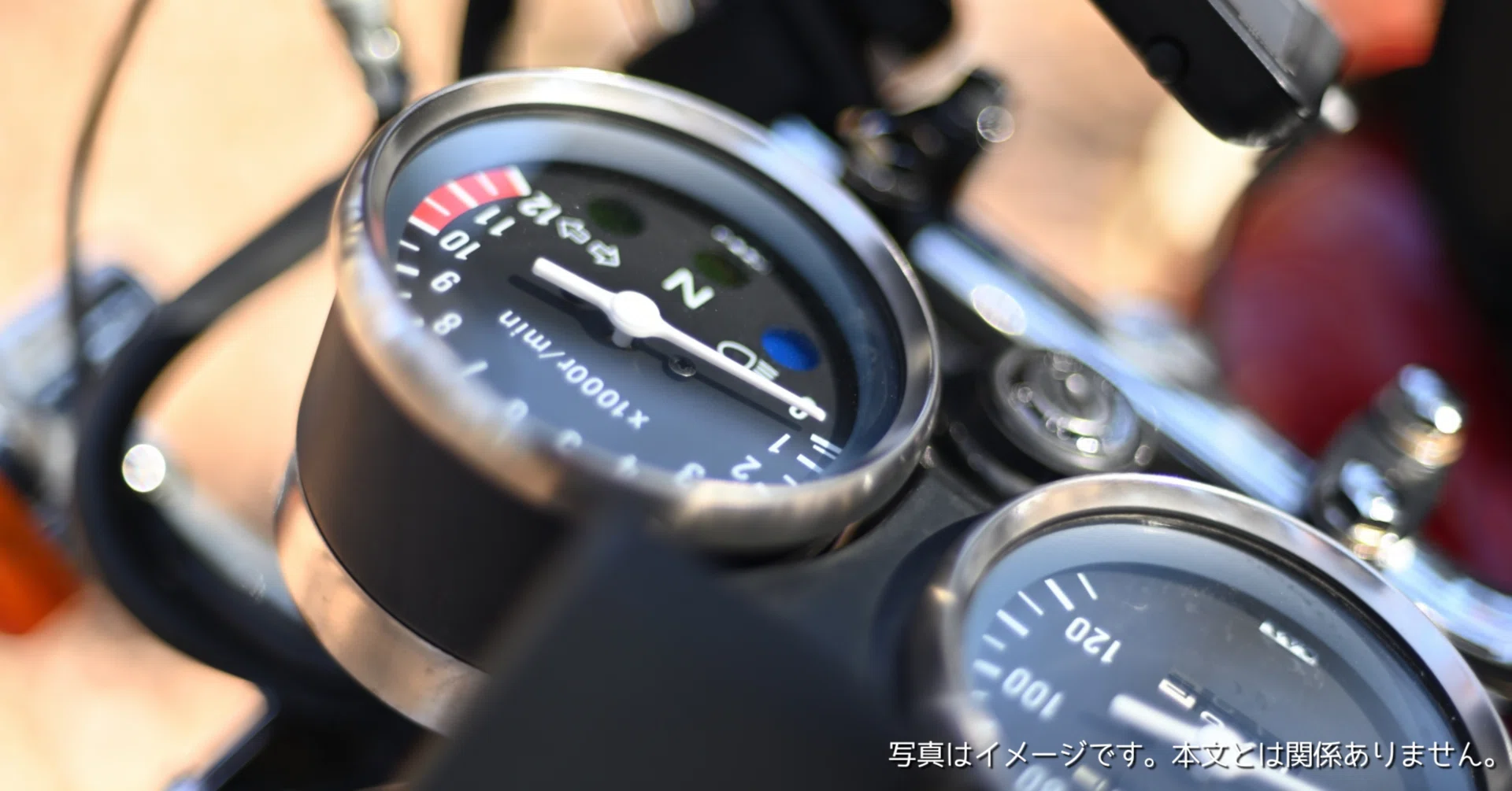Kaedearのサンバイザー(スマホホルダー用)はどうなの？KDR-V1-M-BK 