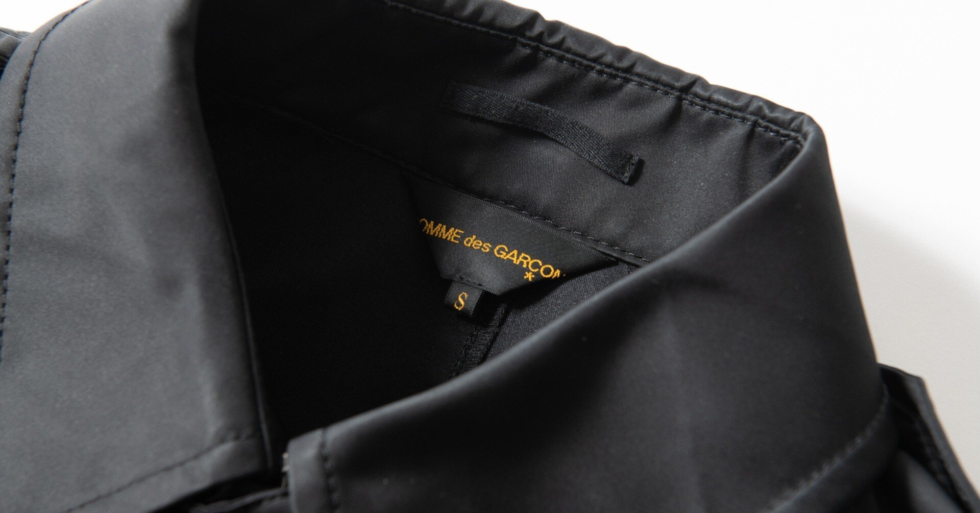 コムデギャルソン年代史：黒の衝撃から現代までのコレクションを解説